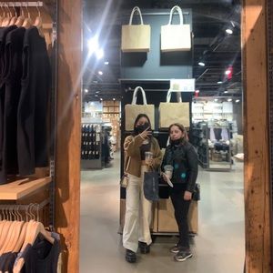 Meet your Posher, Kenia